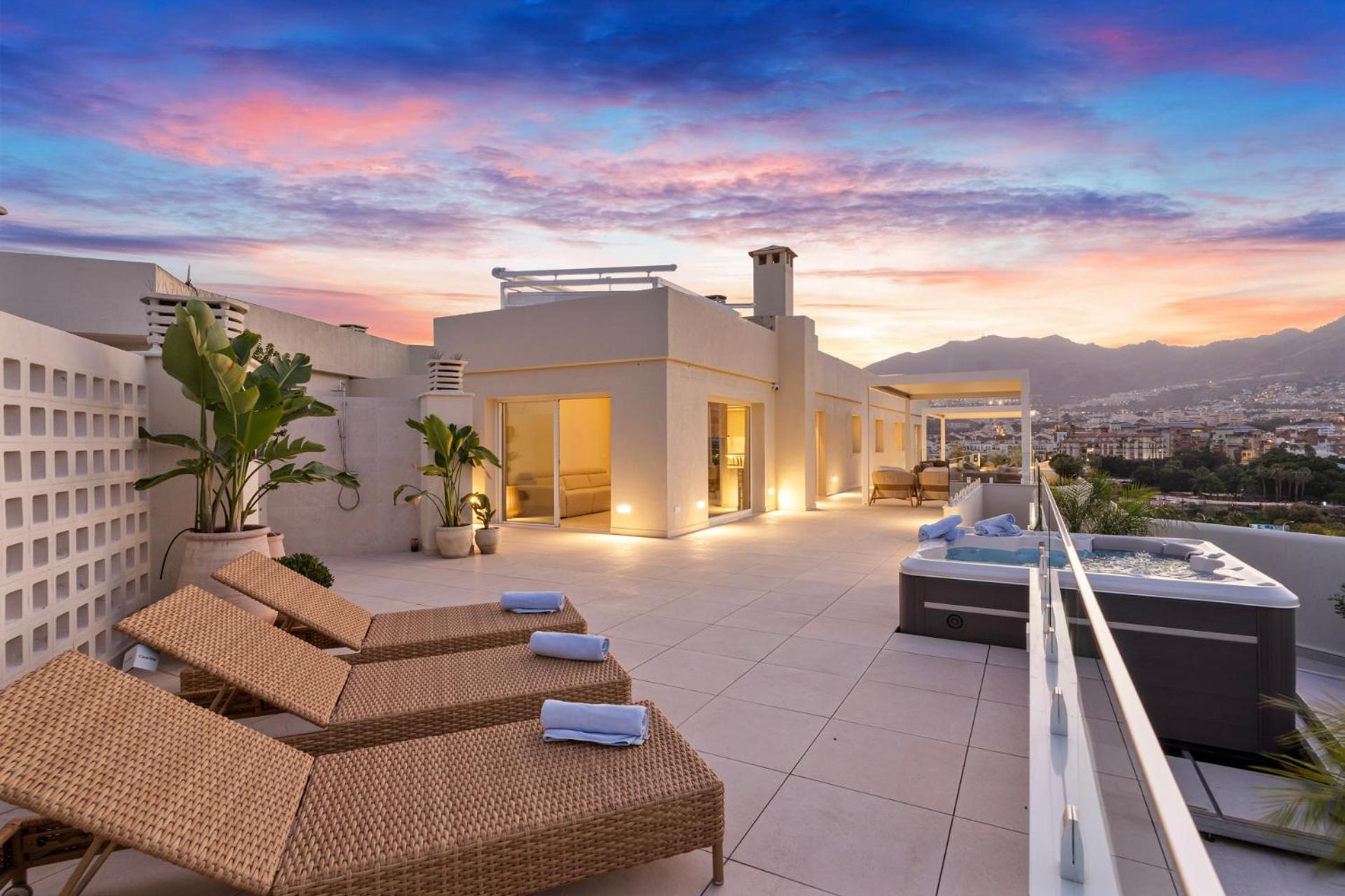 Sunny Penthouse With Amazing Pool By Costarentals - Ref 214 Benalmádena