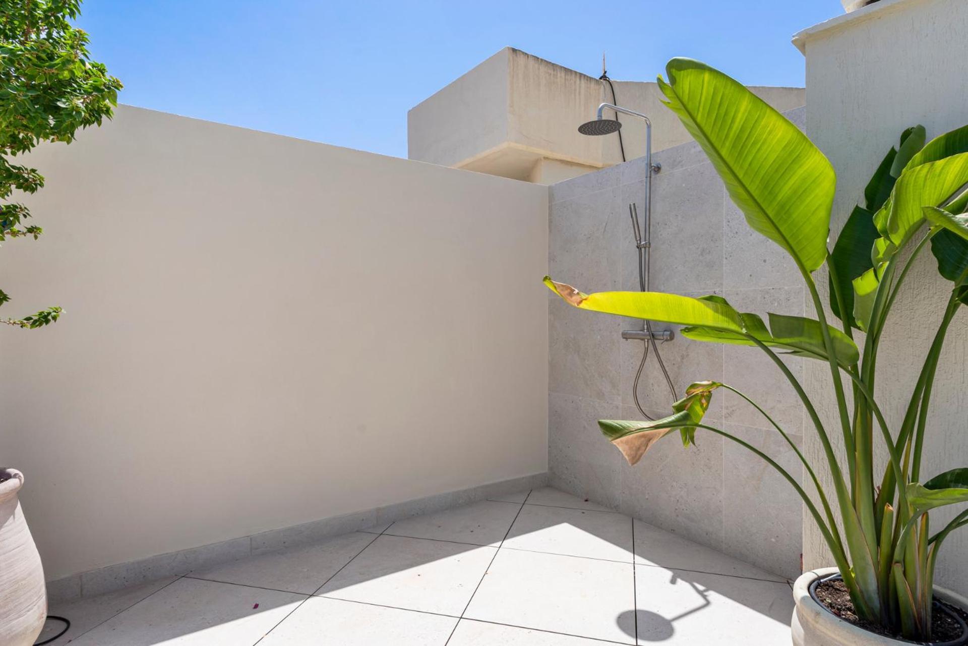 Apartment Sunny Penthouse With Amazing Pool By Costarentals - Ref 214