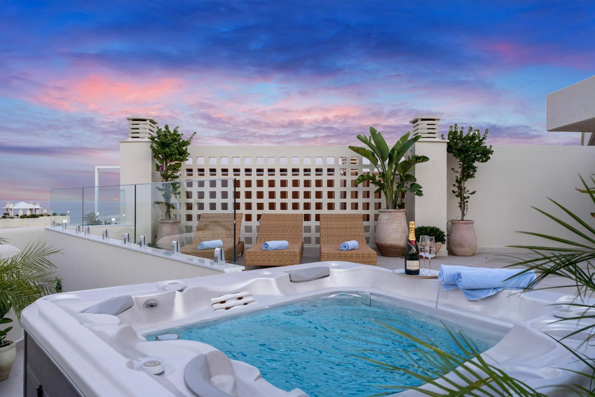Apartment Sunny Penthouse With Amazing Pool By Costarentals - Ref 214 Benalmadena