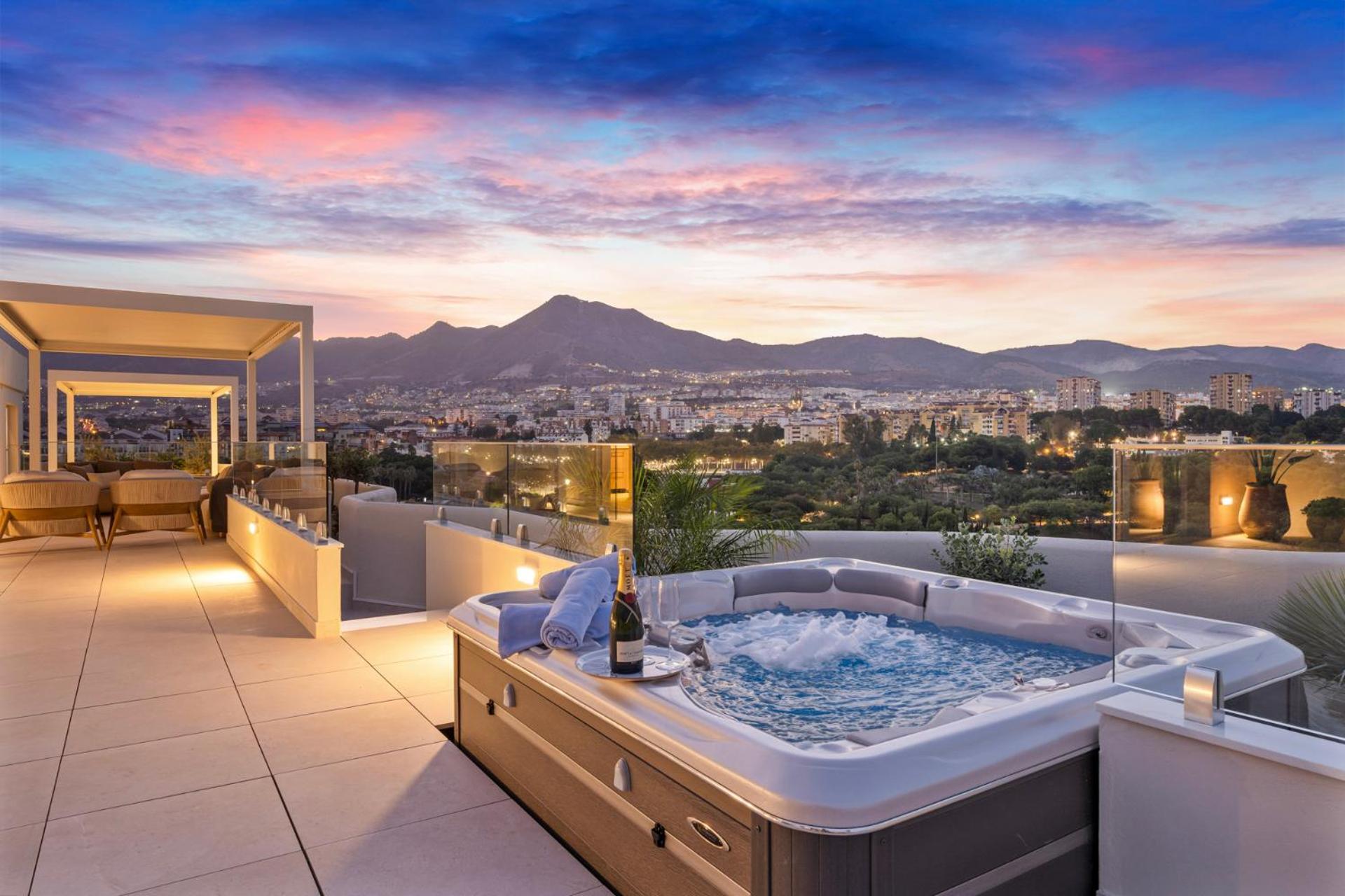 Sunny Penthouse With Amazing Pool By Costarentals - Ref 214 Apartment